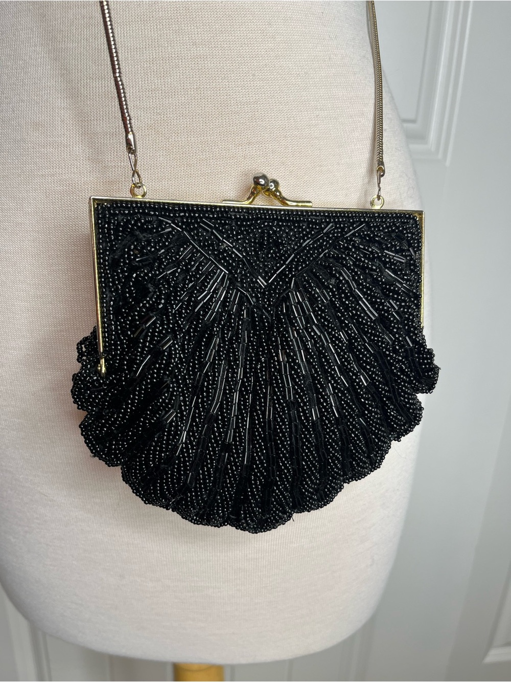 Vintage Black Beaded Satin Lined Shoulder Purse Clamshell Evening Purse Formal